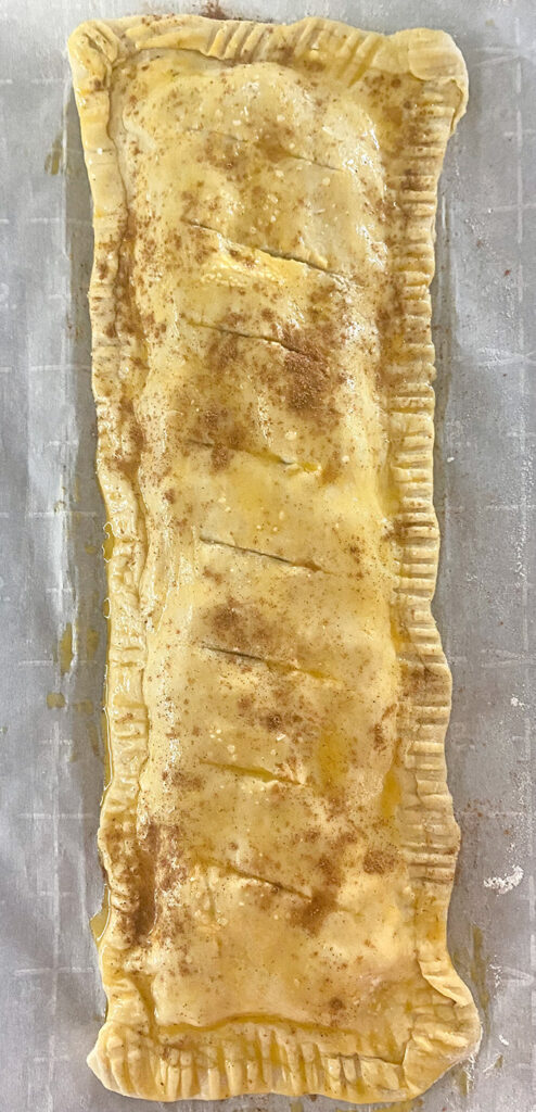 apple puff pastry dessert